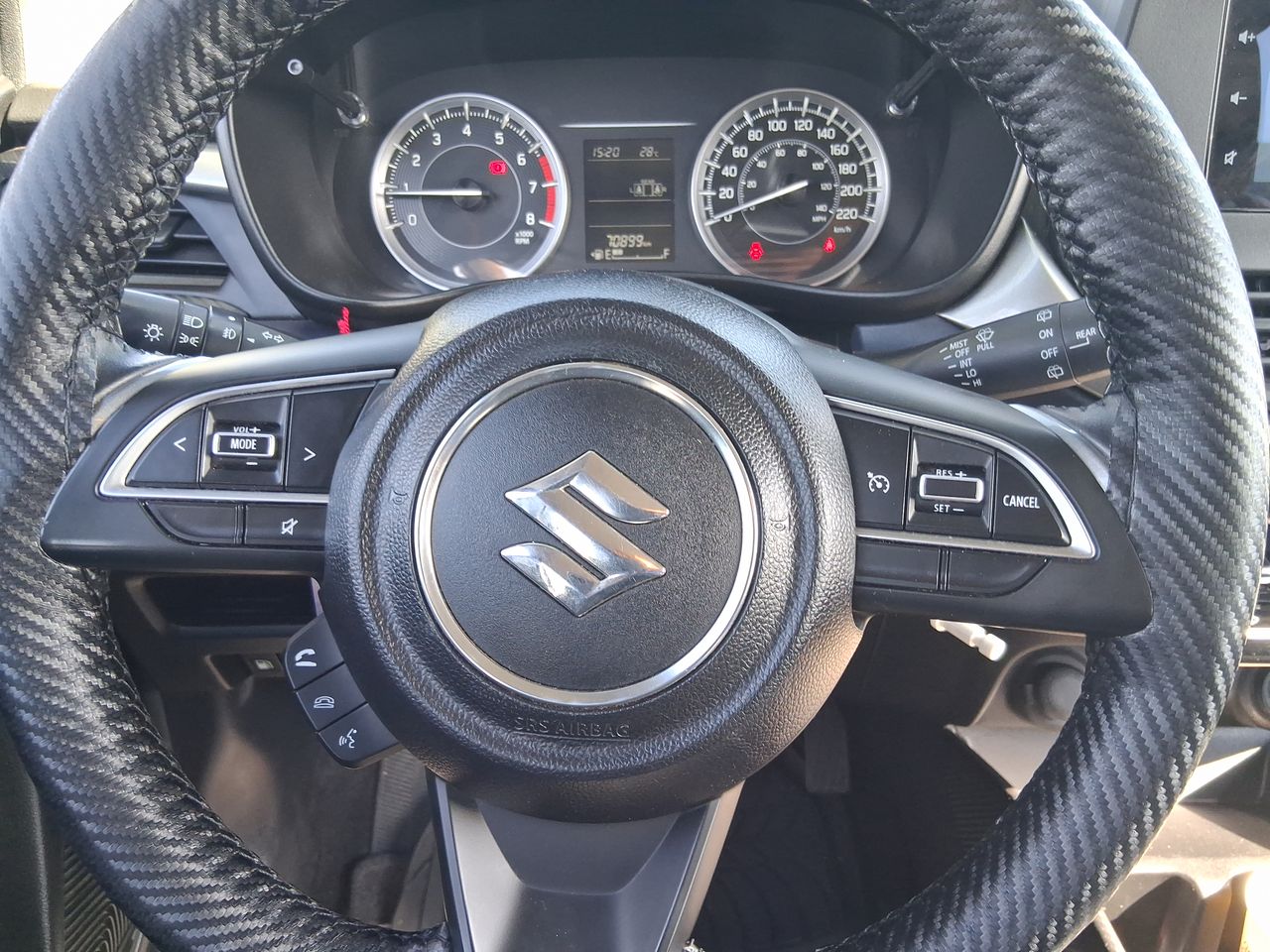 SUZUKI - 26