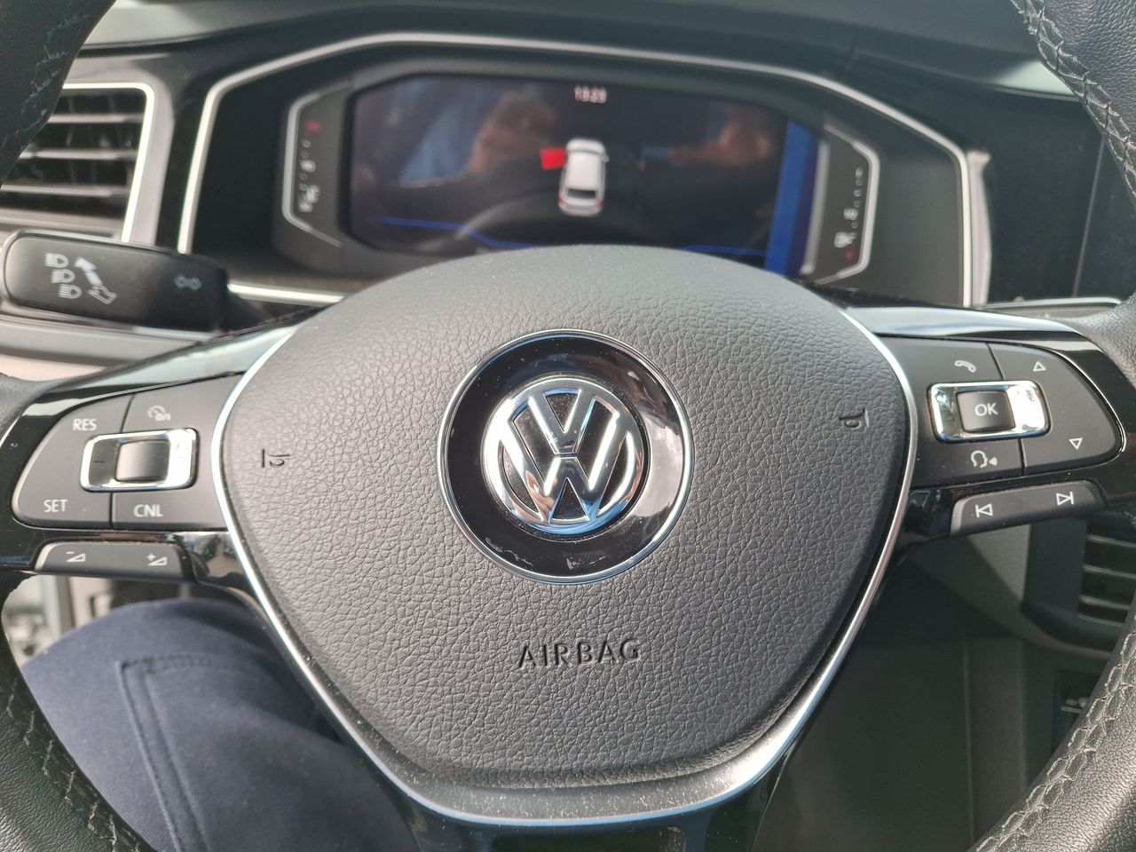 VOLKSWAGEN - 26