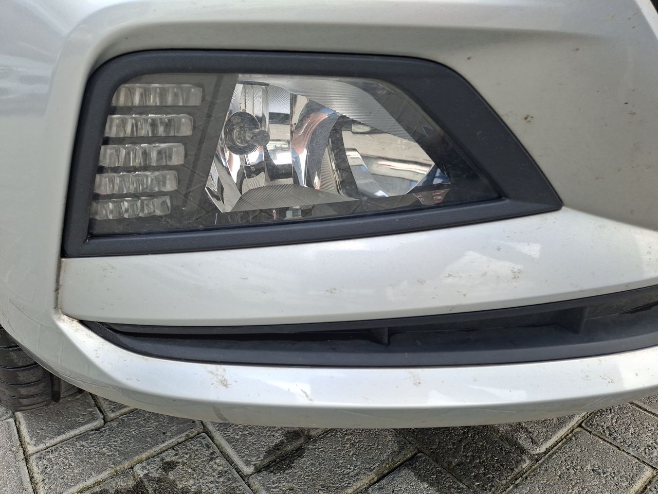 VOLKSWAGEN - 19