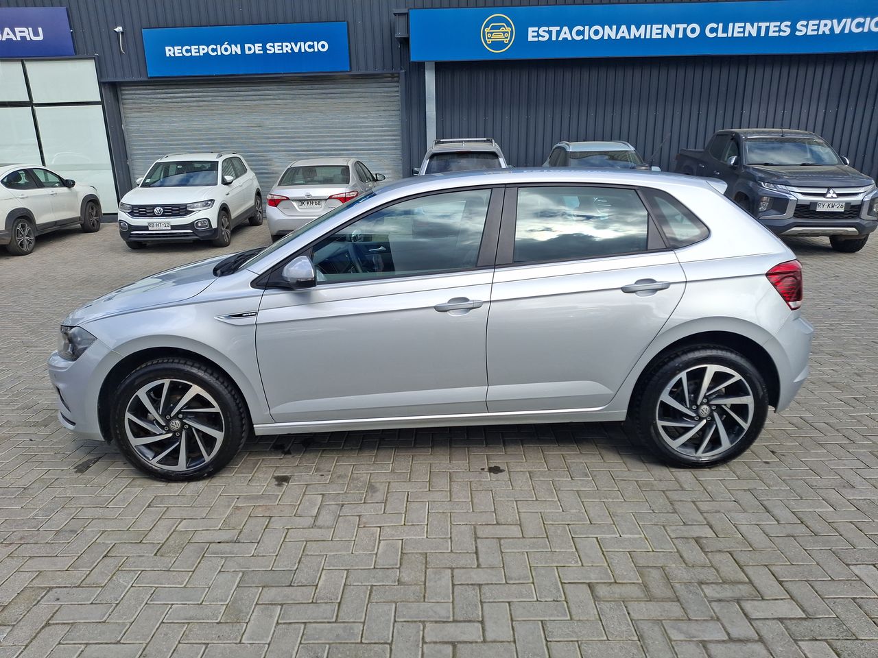 VOLKSWAGEN - 4
