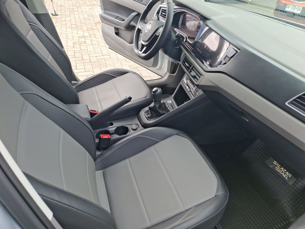 VOLKSWAGEN - 14