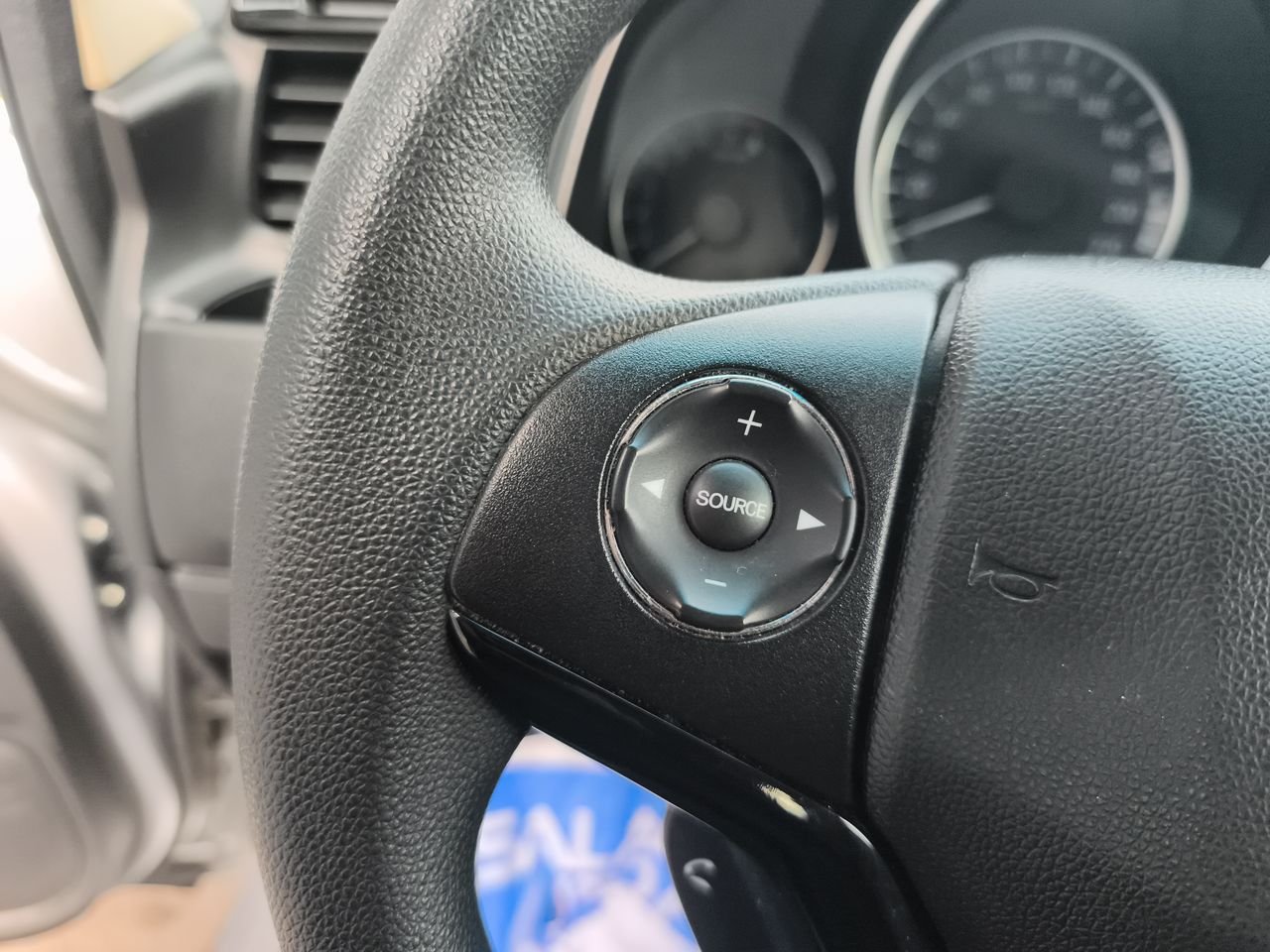 Honda WR-V — foto 17 de 25