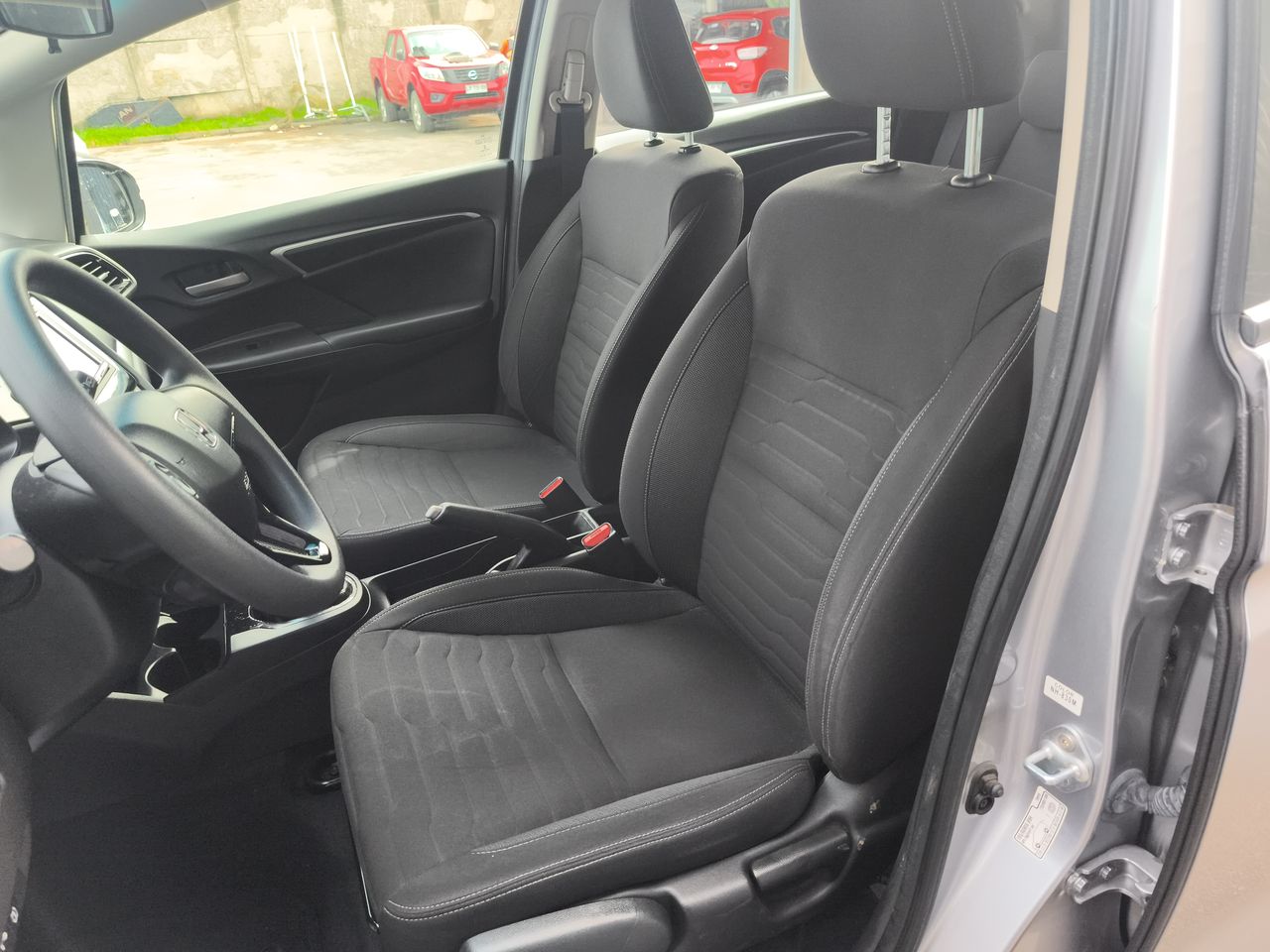 Honda WR-V — foto 15 de 25