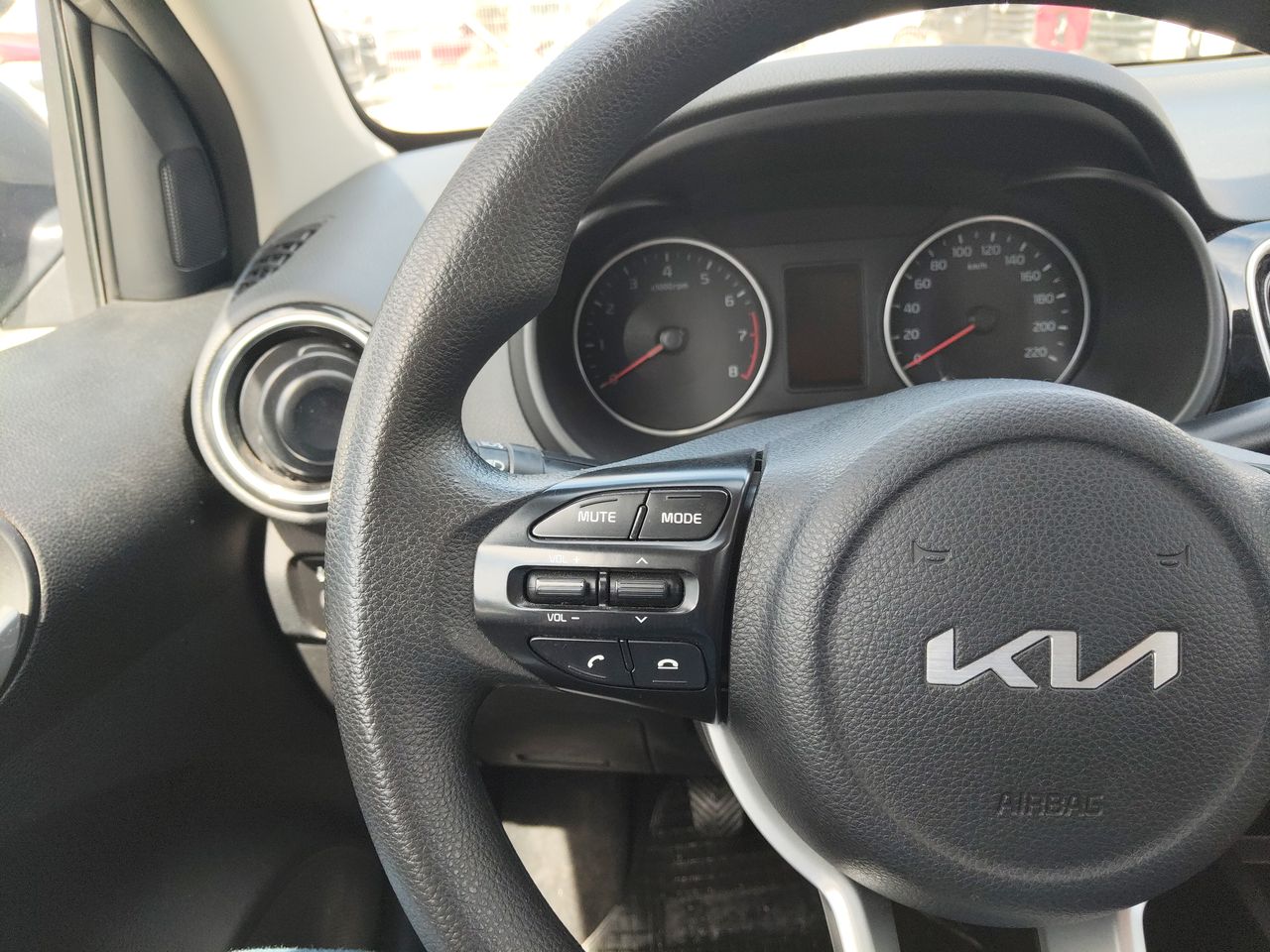 KIA - 27