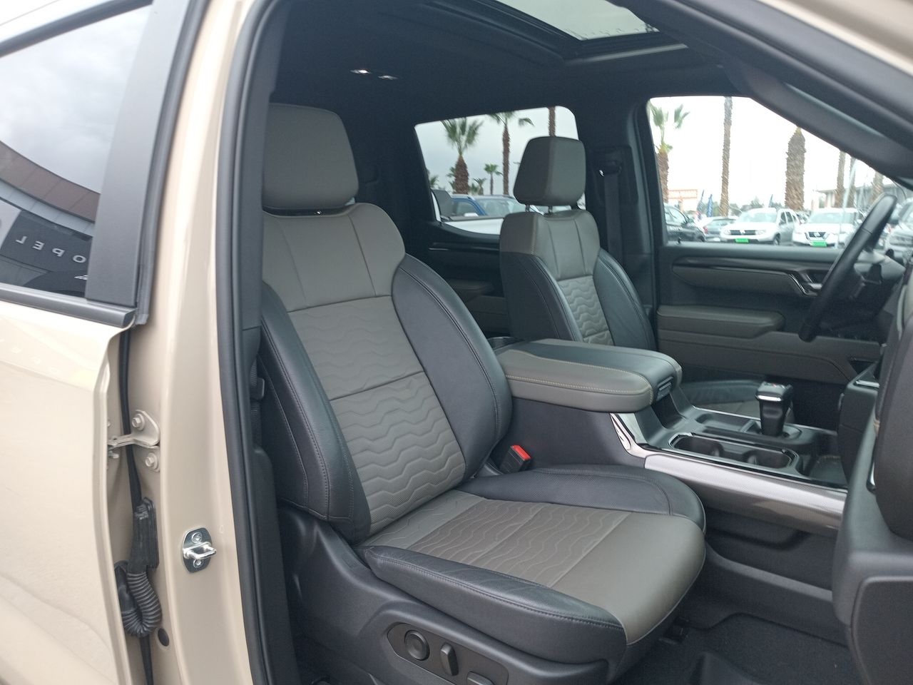 Chevrolet Silverado — foto 33 de 35