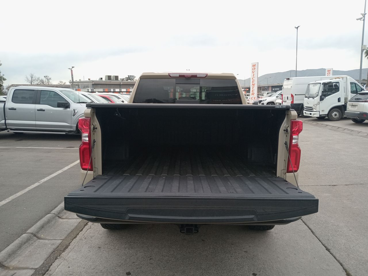 Chevrolet Silverado — foto 20 de 35