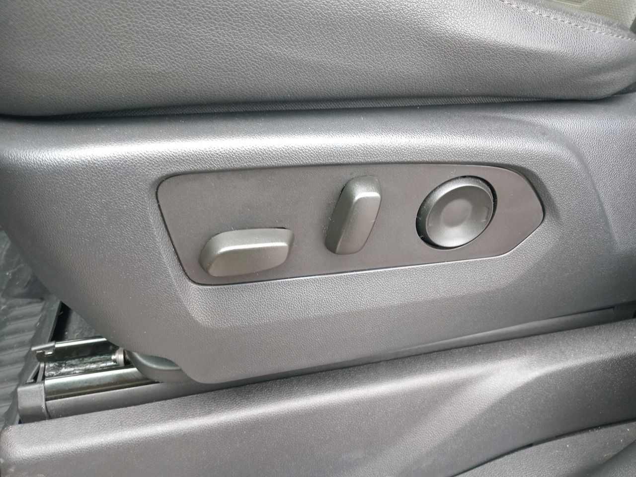 Chevrolet Silverado — foto 22 de 35