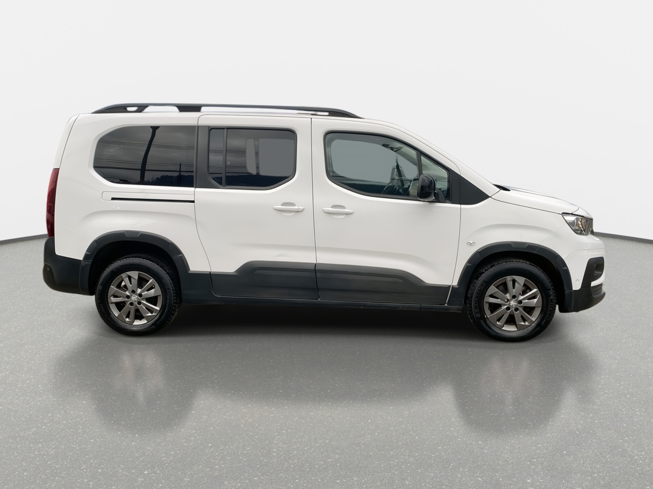 Peugeot Rifter — foto 9 de 35