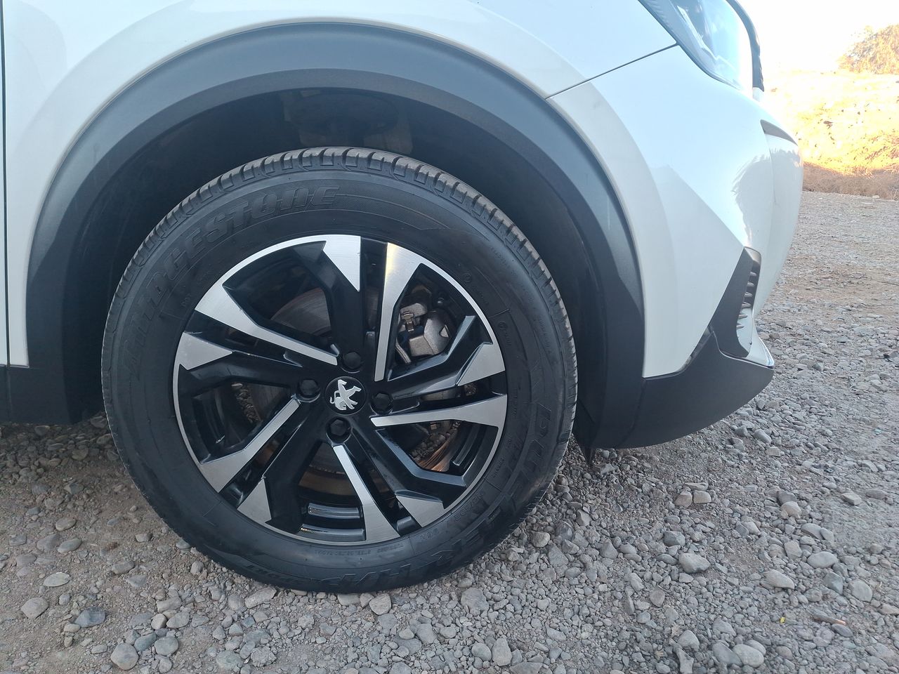 Peugeot 2008 — foto 10 de 23