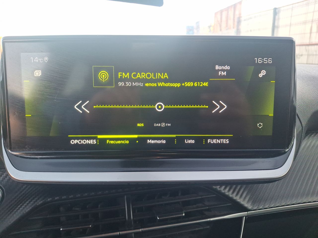 Peugeot 2008 — foto 19 de 23