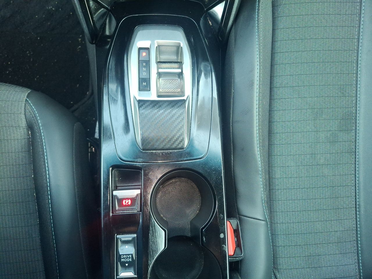 Peugeot 2008 — foto 22 de 23