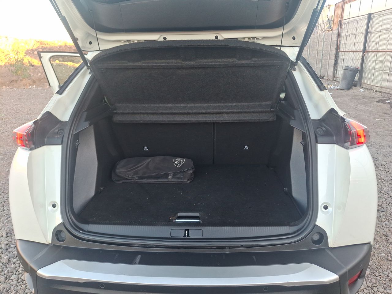 Peugeot 2008 — foto 14 de 23