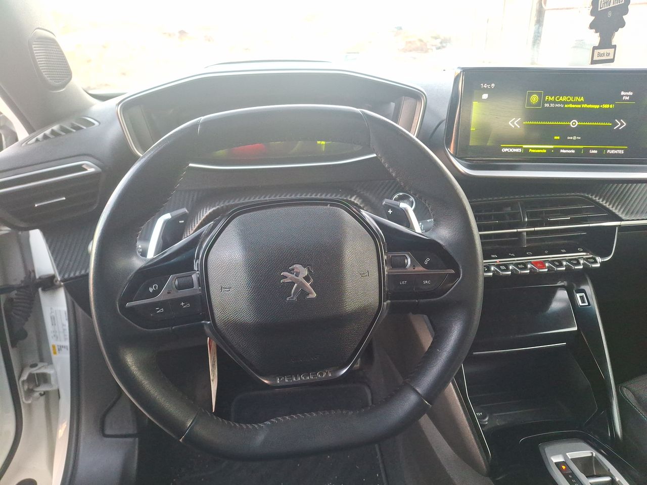 Peugeot 2008 — foto 16 de 23