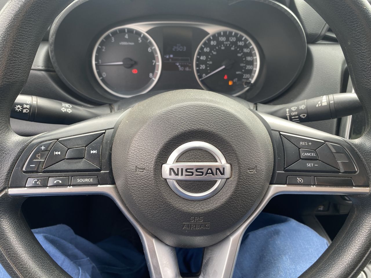 NISSAN - 26