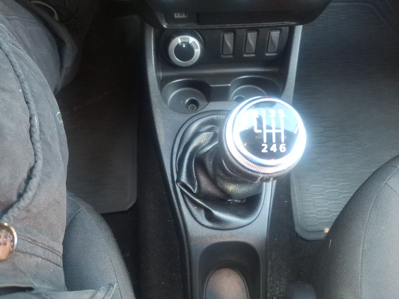 Renault Oroch — foto 30 de 31