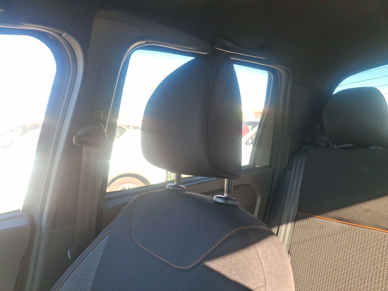 Renault Oroch — foto 13 de 31