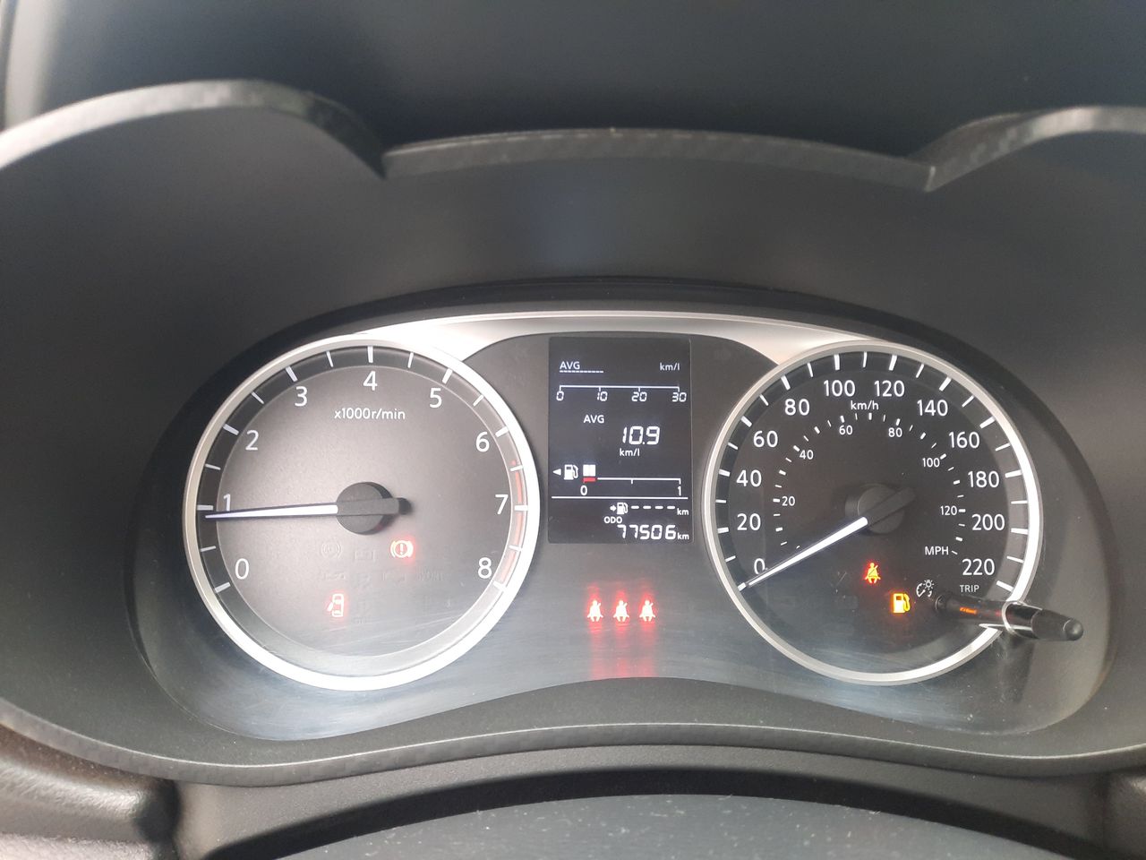 NISSAN - 19