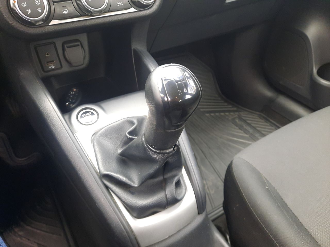 NISSAN - 22