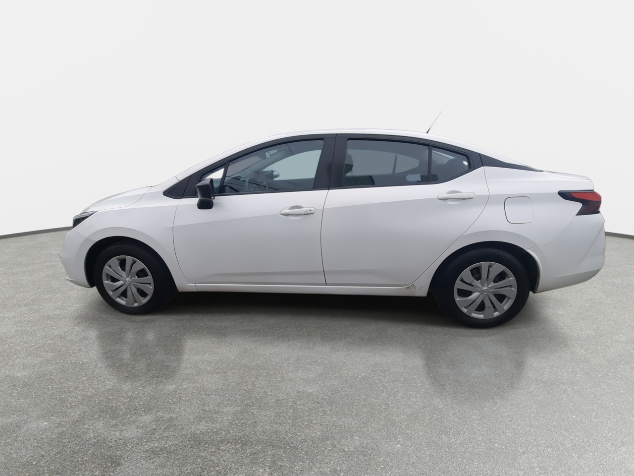 Nissan Versa — foto 5 de 35