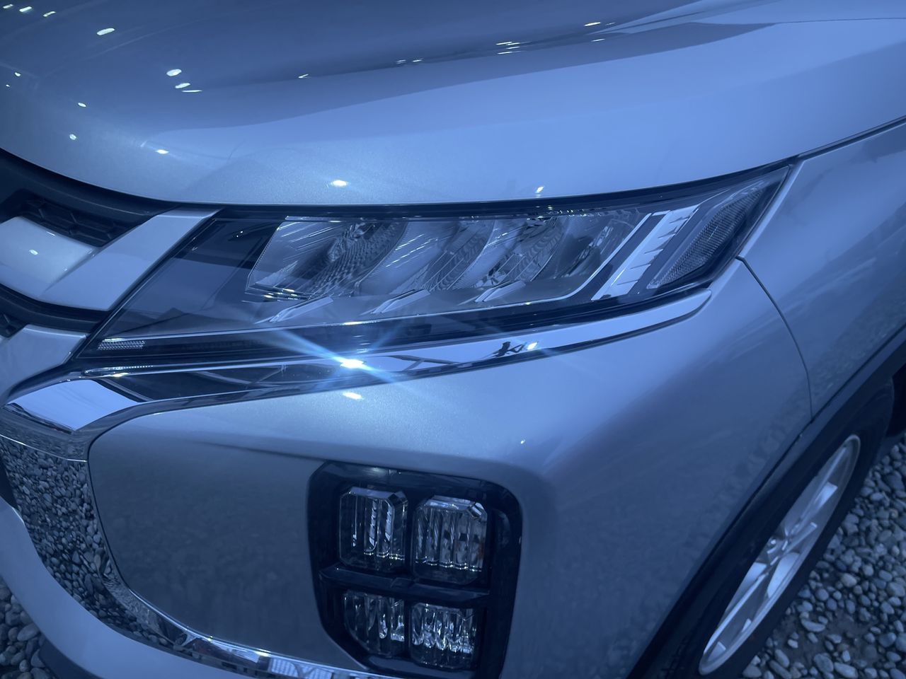 MITSUBISHI - 11