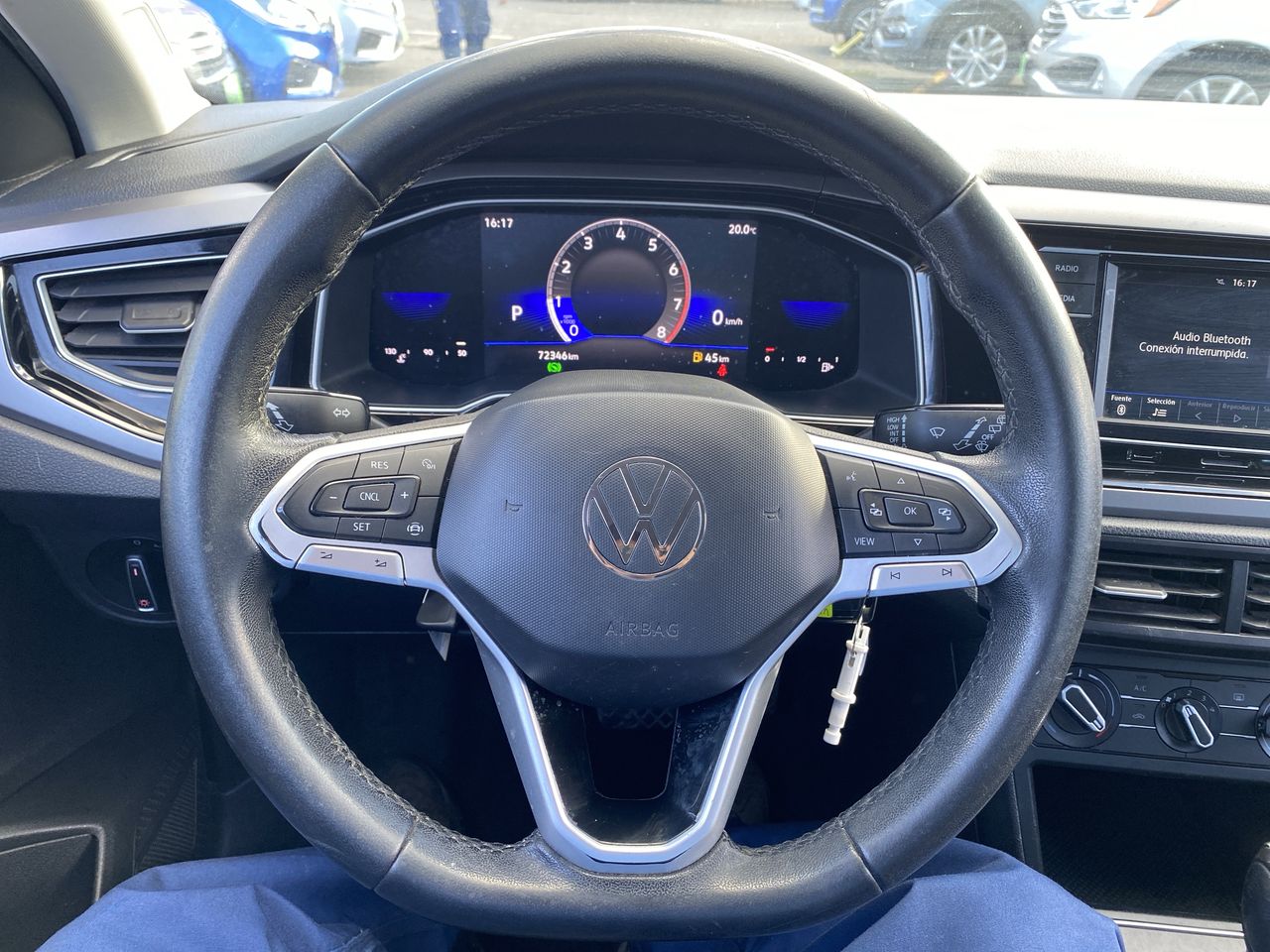 VOLKSWAGEN - 23