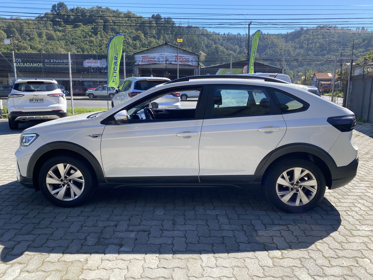 VOLKSWAGEN - 4