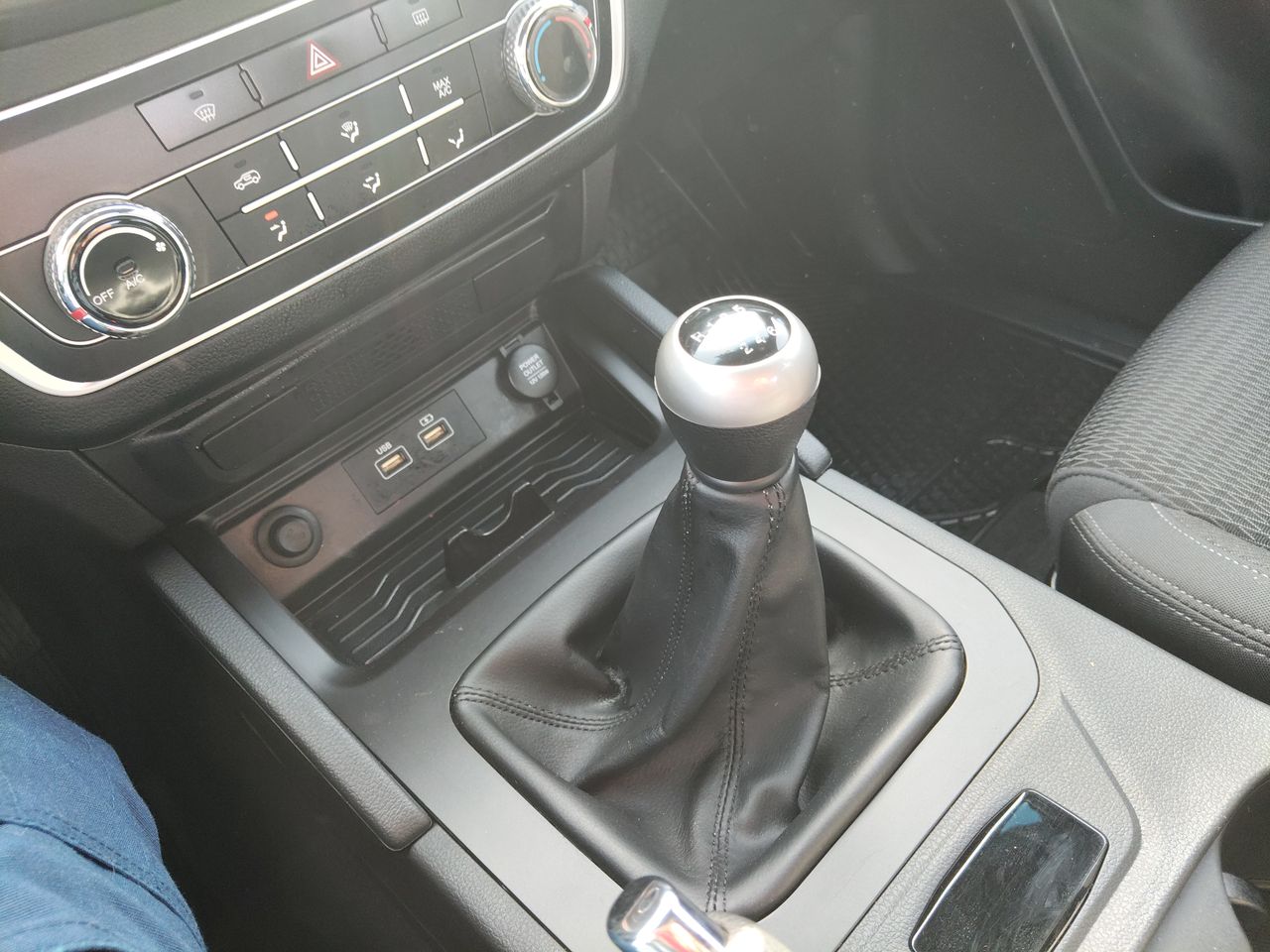 SSANGYONG - 32
