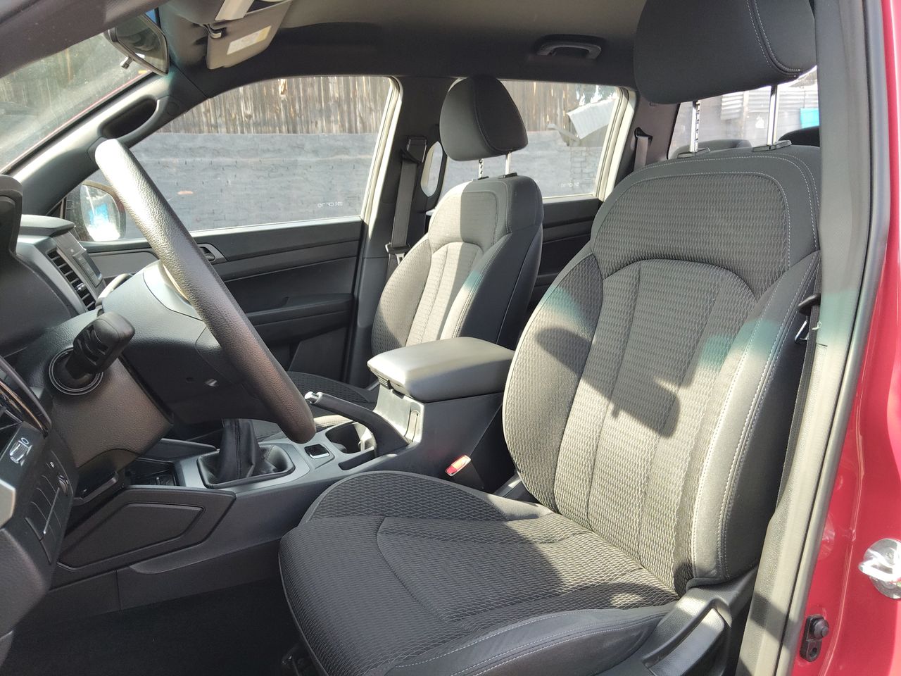 SSANGYONG - 25