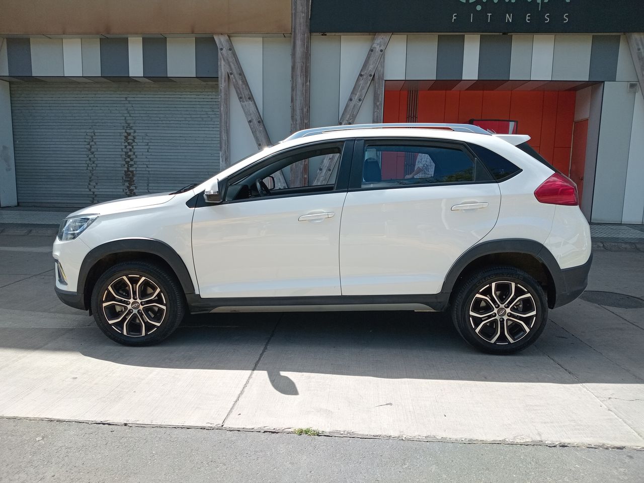CHERY - 4