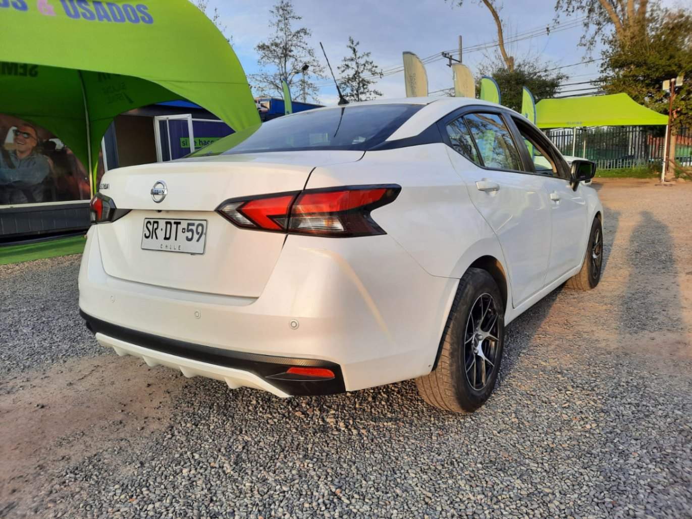 NISSAN - 4