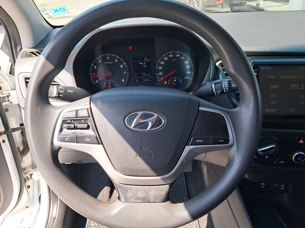 HYUNDAI - 23