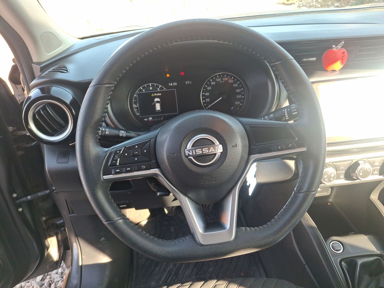NISSAN - 15