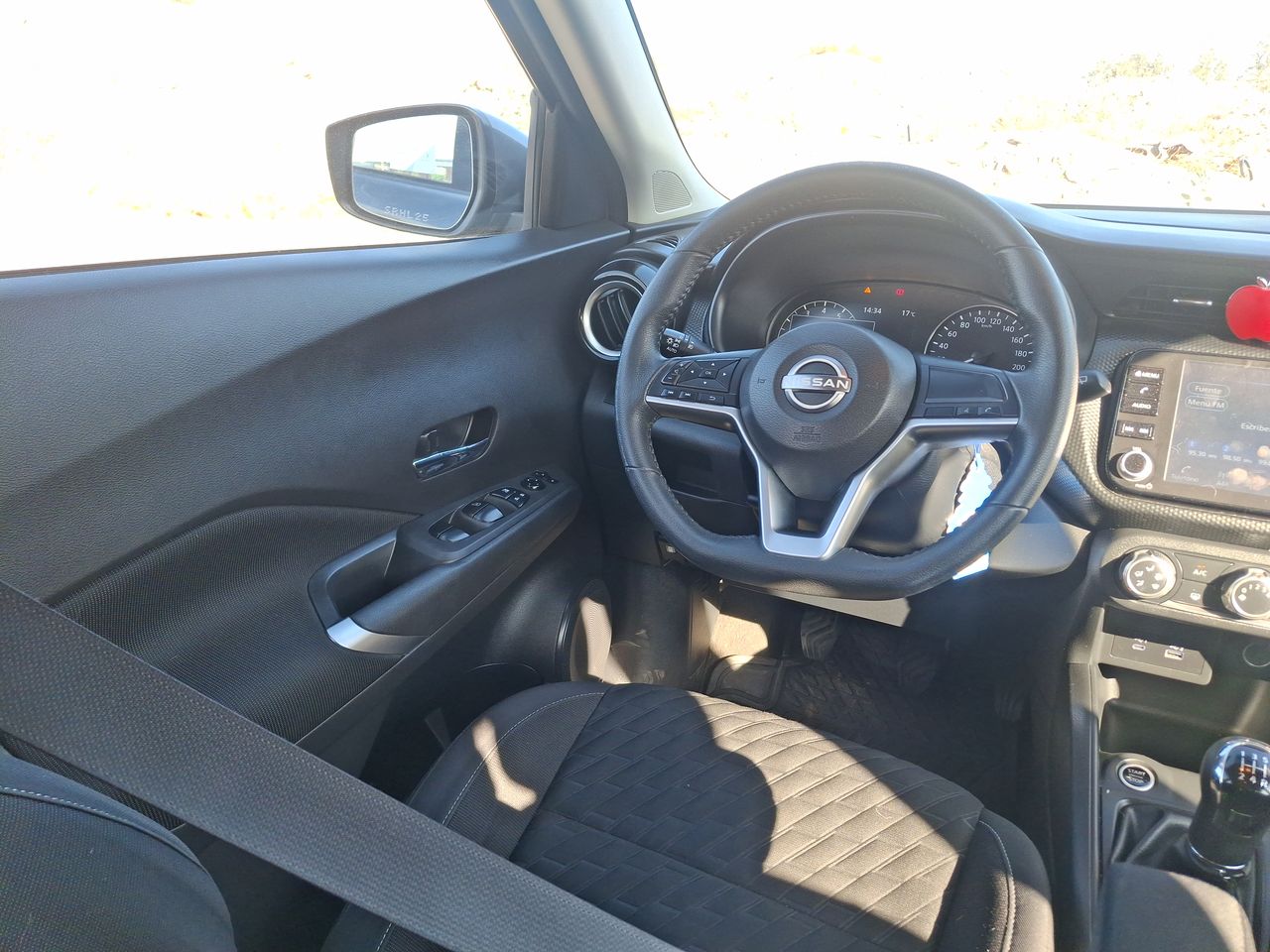 NISSAN - 8