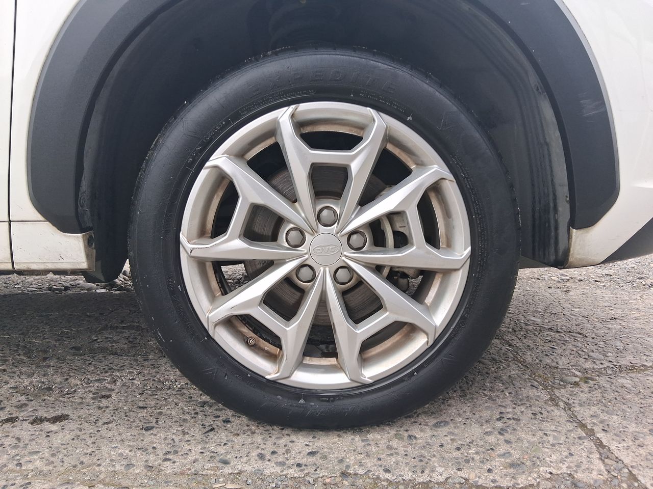 JAC Js8 — foto 10 de 30