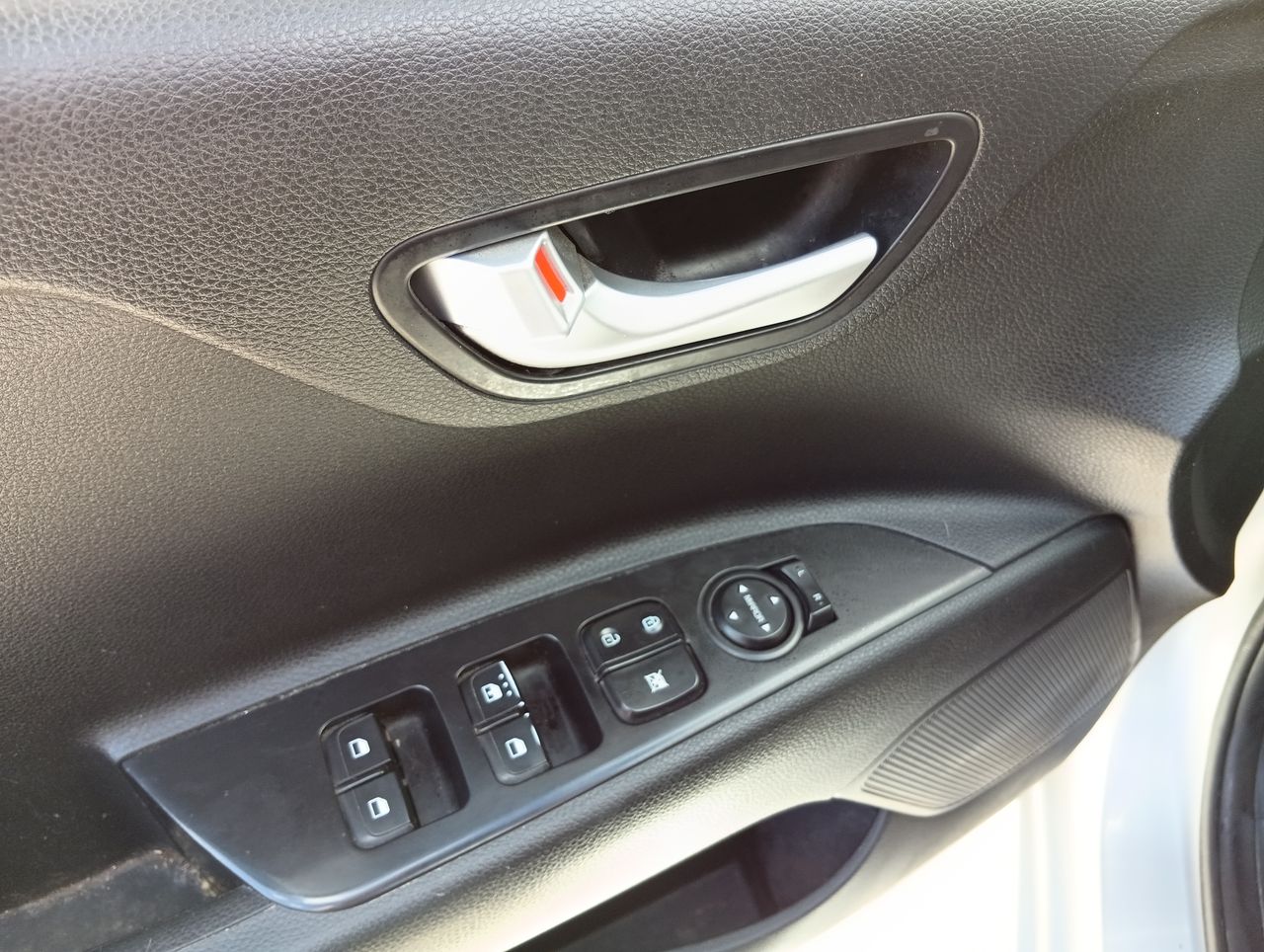 KIA Rio4 — foto 15 de 27