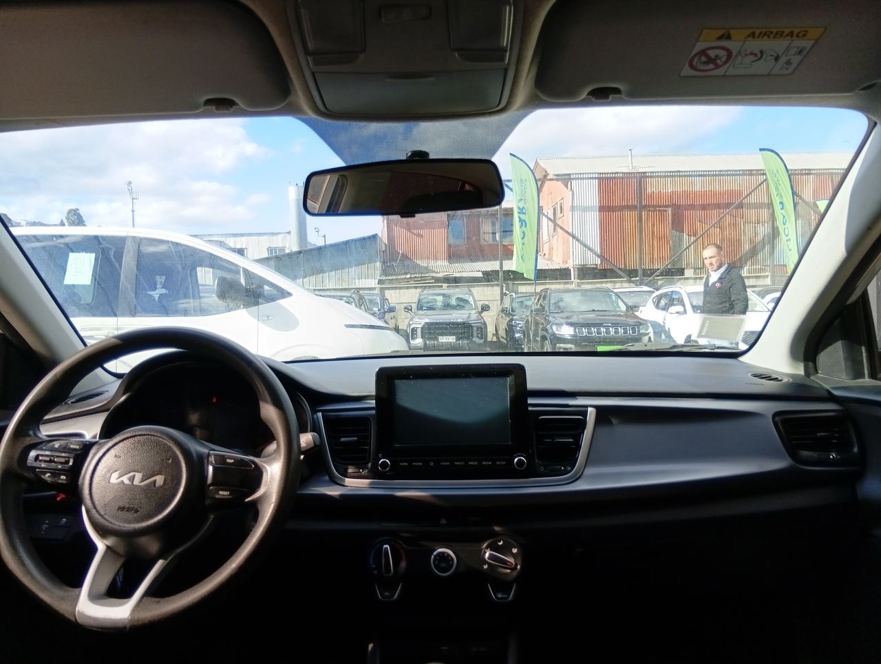 KIA Rio4 — foto 8 de 27