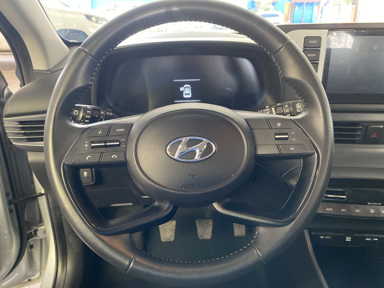 HYUNDAI - 24