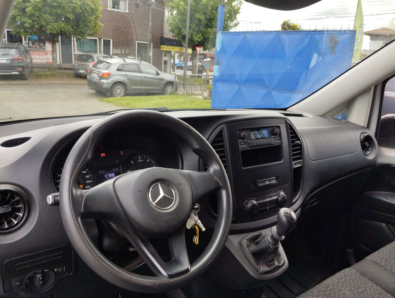 MERCEDES BENZ - 8
