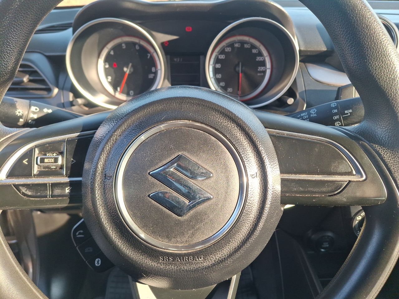 SUZUKI - 15