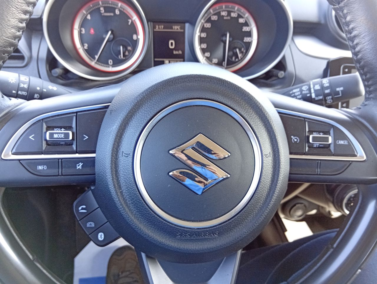 SUZUKI - 24