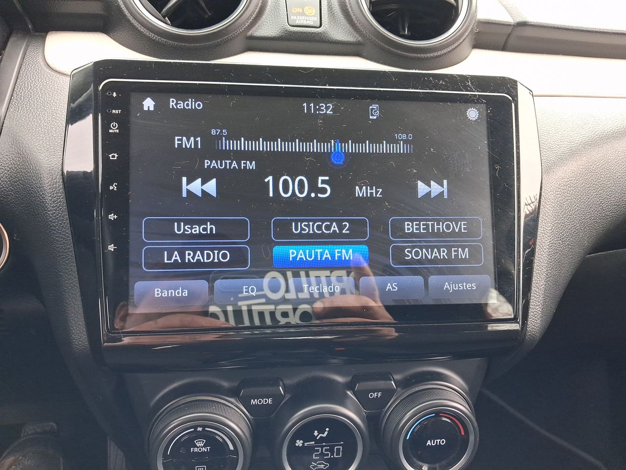 Suzuki Swift — foto 20 de 27