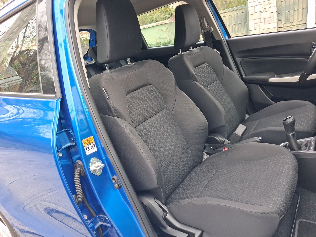 Suzuki Swift — foto 25 de 27