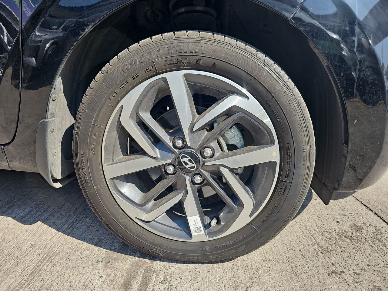 HYUNDAI - 17