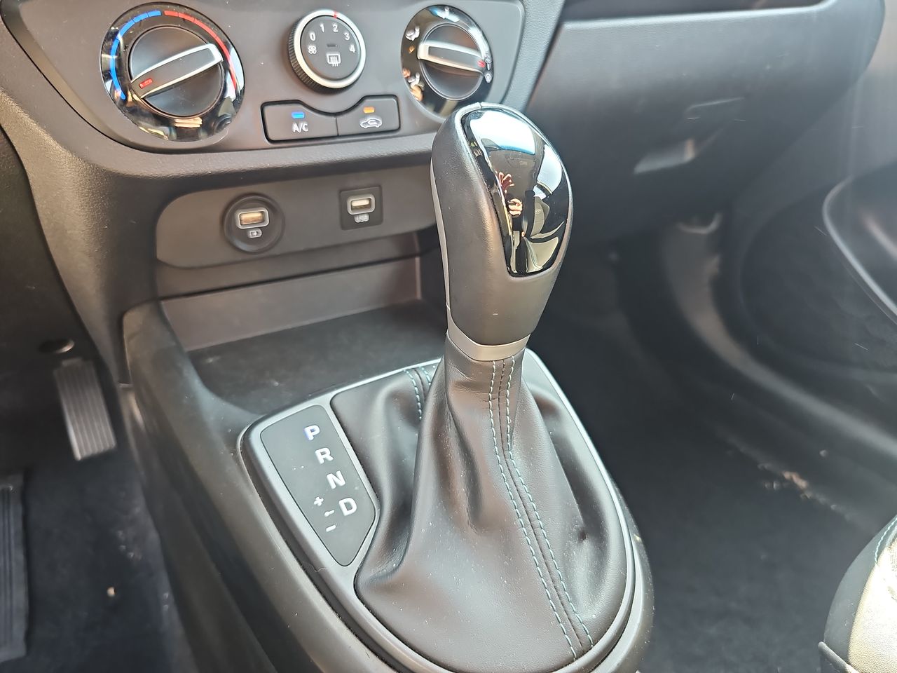 HYUNDAI - 30