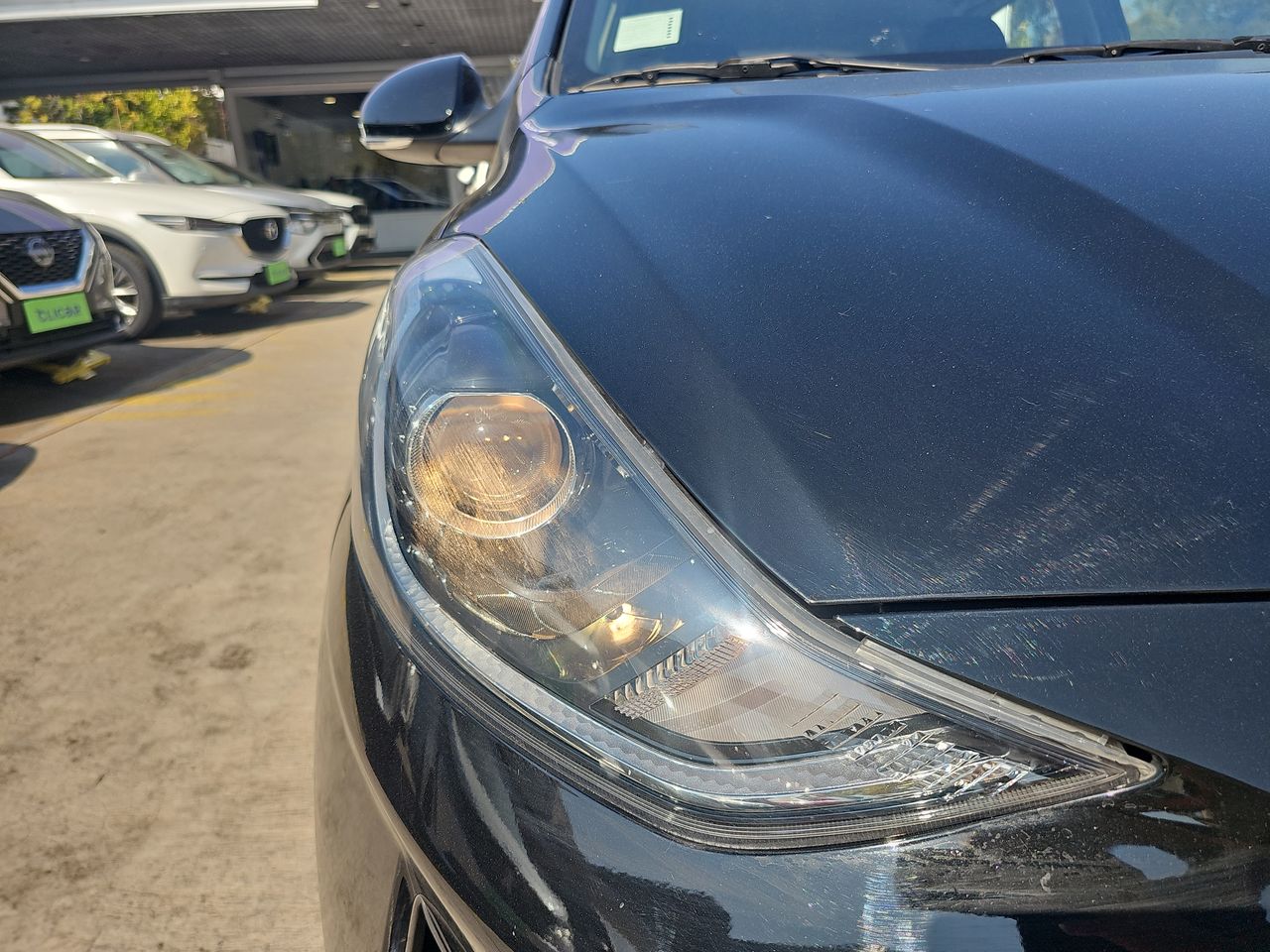 HYUNDAI - 18