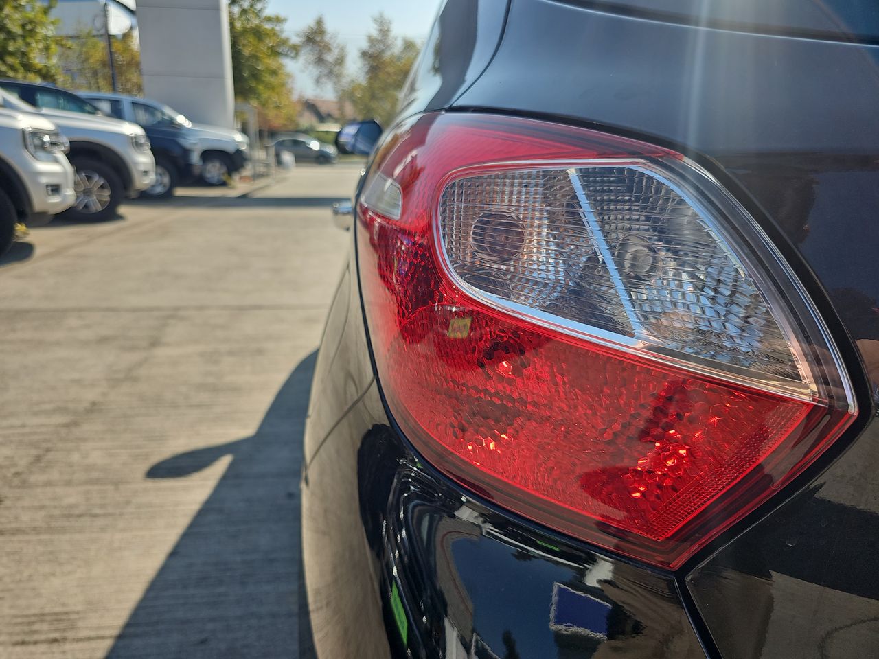 HYUNDAI - 20