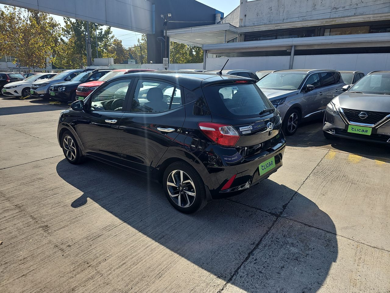 HYUNDAI - 7