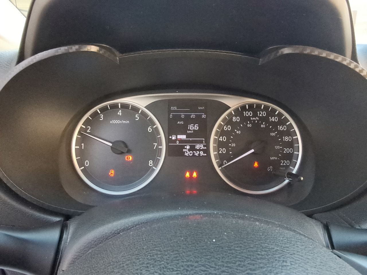 NISSAN - 24
