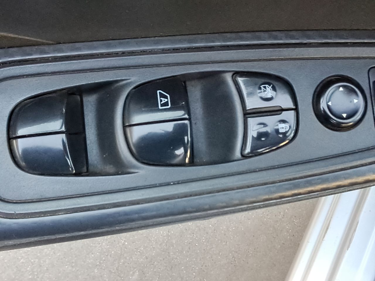 NISSAN - 19