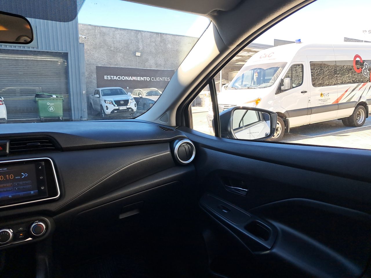 NISSAN - 10